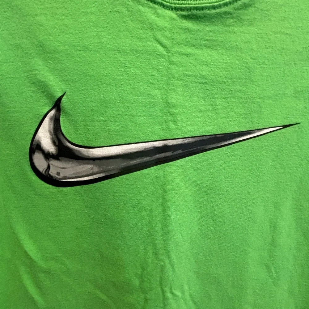 Nike youth large. In‎ great condition.  Short sleeve T-shirt.